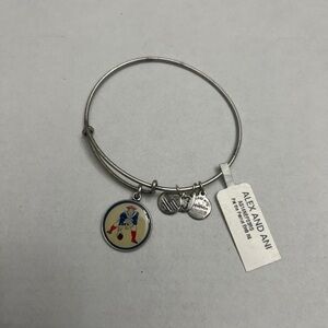 Alex and ani pat the patriot nfl